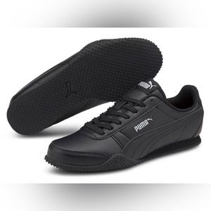 NIB Black Puma Soft Foam Shoes